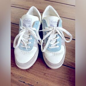 Gola Size 5 Women's White and Blue Sneakers with silver and yellow trim! CUTE!
